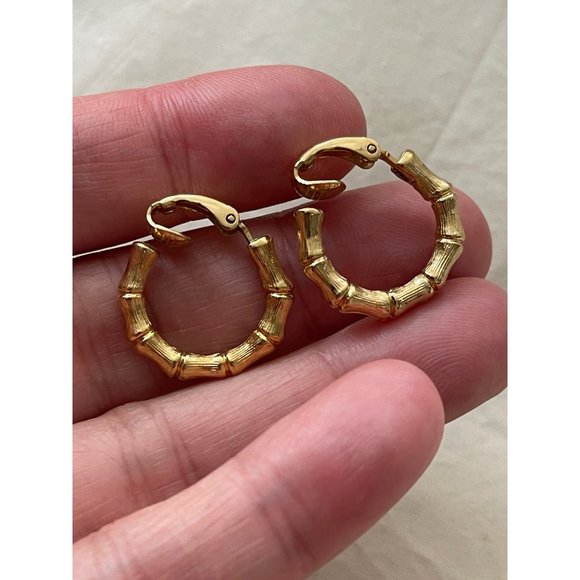 Vintage Gold Tone Rhinestone Lined & Gold Tone Ribbed Sectioned Clip-on Earrings - Picture 3 of 12